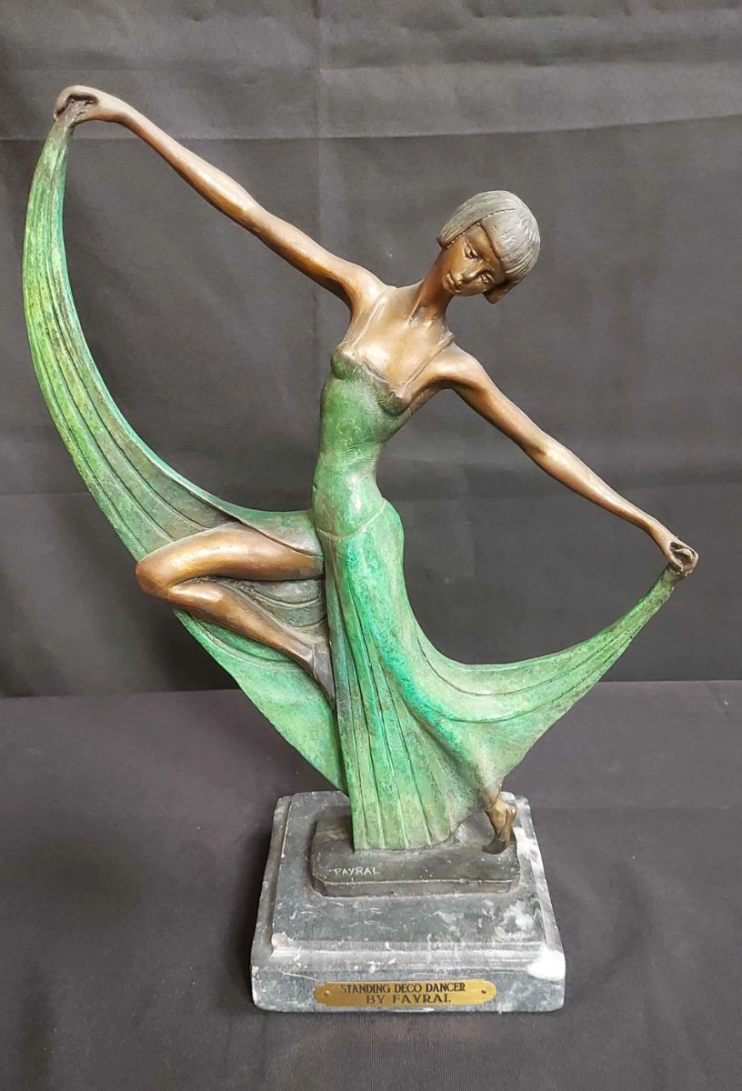 ELEGANT TORRANCE MEMORIES ESTATE AUCTION starts on 12/29/2023