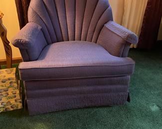 Blue swivel rocker good condition 