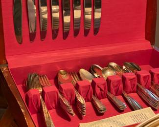 Silver plate flatware 