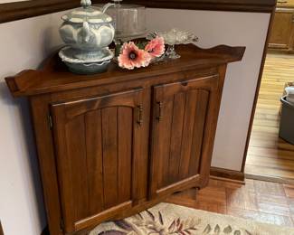 Corner country cabinet