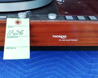 THORENS TD-226 electronic turntable with SME 3009 s II and s III arms