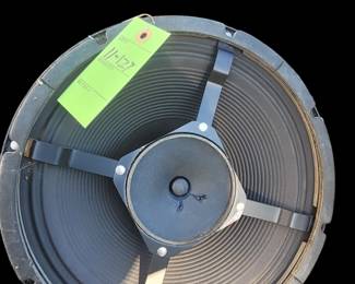 QUAM full range speaker