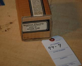 NOS Western Electric 205 D tube (1 of 2)