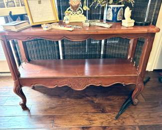 Vintage console/TV stand