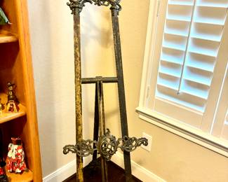 Decorative metal art easel