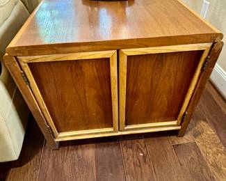 Lane Mid Century Modern end table
