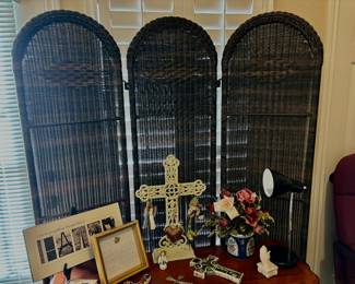 3 panel black wicker screen