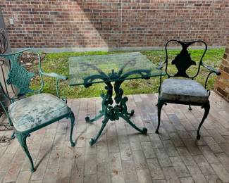 Verde green metal patio set