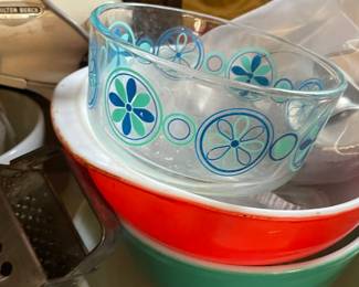 Vintage pyrex