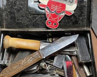 Huge knife collection 