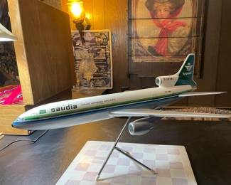 "Saudi Airlines" Passenger Jet Model