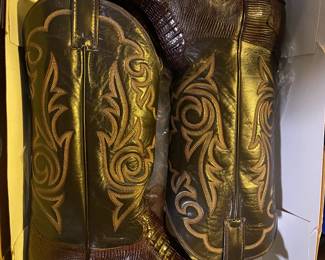 Men's Cowboy Boots--New In Box!