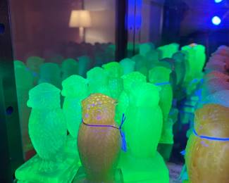 Uranium Glass Degenhart, et al-- Figures Galore!!!