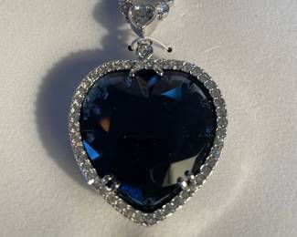 "The Heart of the Ocean" Necklace from the movie, Titanic!