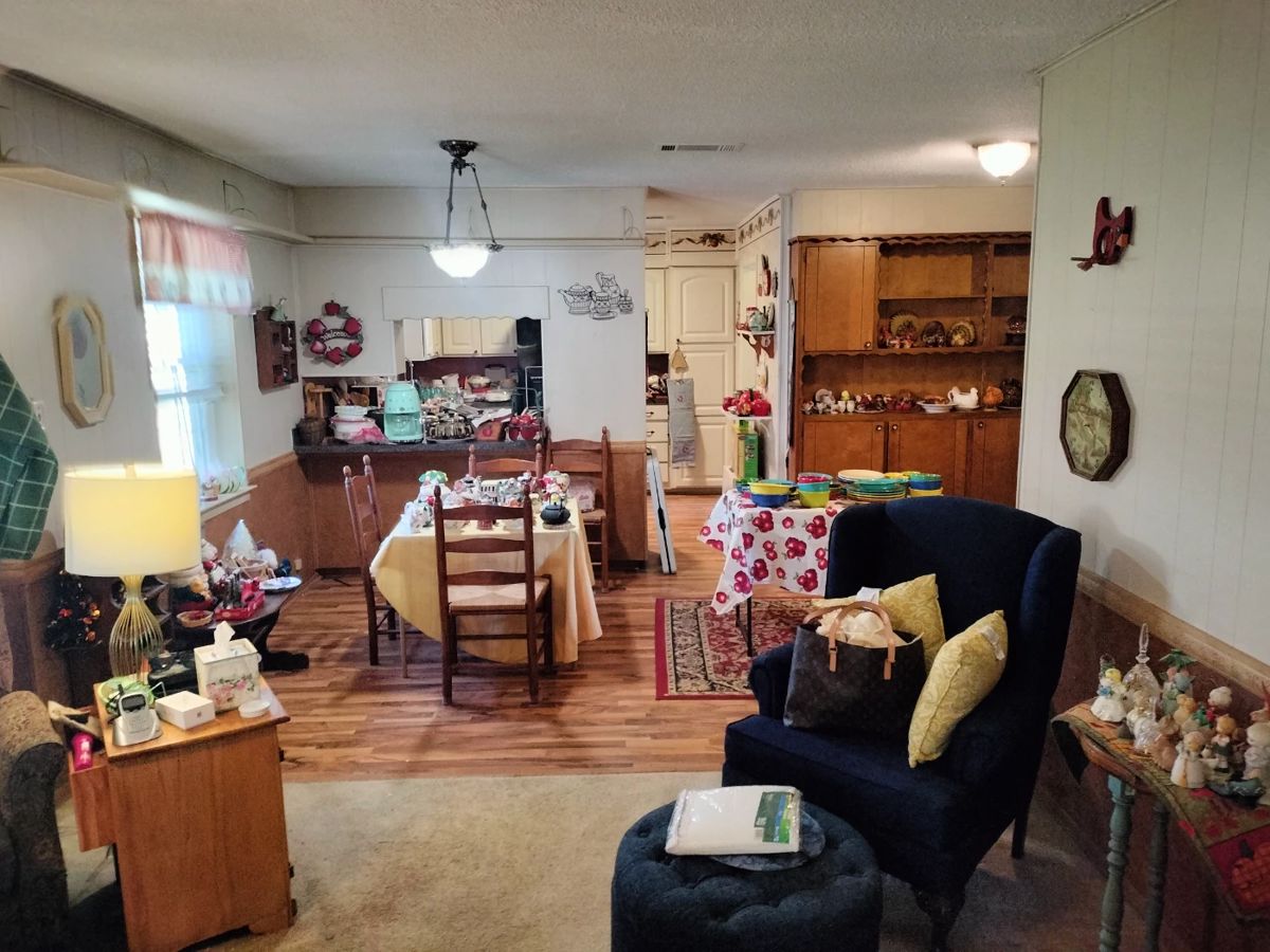 HURST PRE SALE & ESTATE SALE!!! in Hurst, TX starts on 1/4/2024