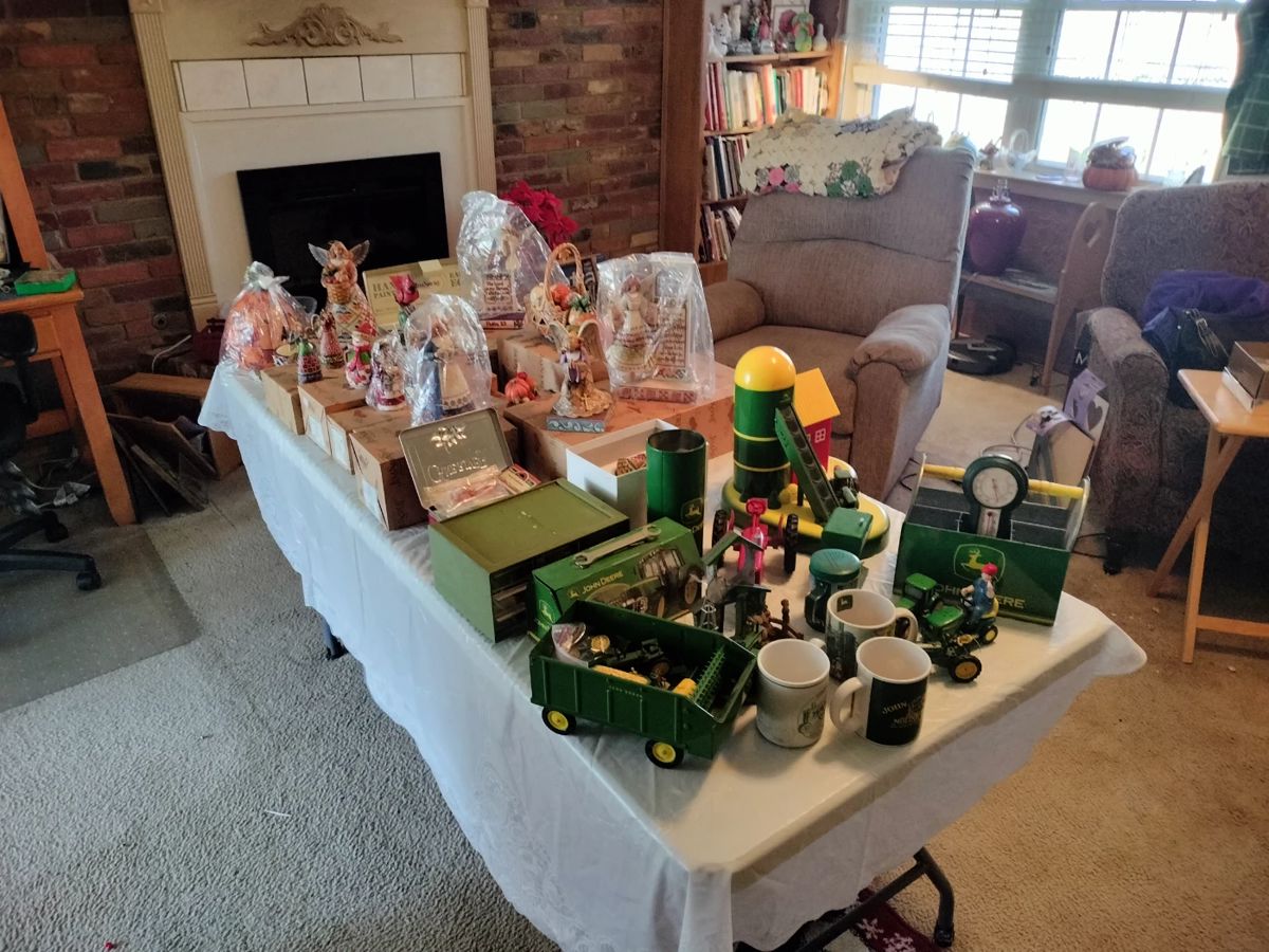 HURST PRE SALE & ESTATE SALE!!! in Hurst, TX starts on 1/4/2024