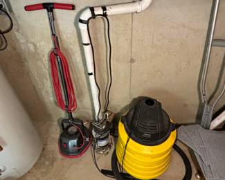 Very nice Oreck floor polisher / scrubber 