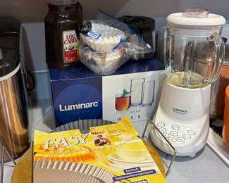 Blender, baking in pans, new glasses 