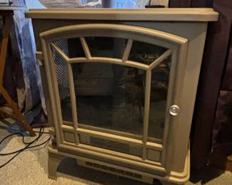 Portable fireplace with remote 