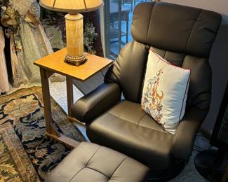 Beautiful new leather heated massage chair, oak side table, lamp