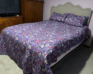 Full size pillow top bed with adjustable base 