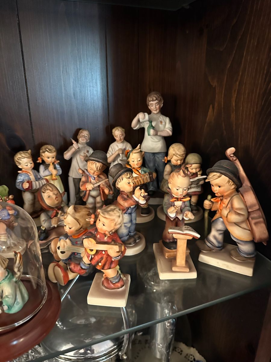 Antiques & Collectables in Royal Palm Beach starts on 1/26/2024