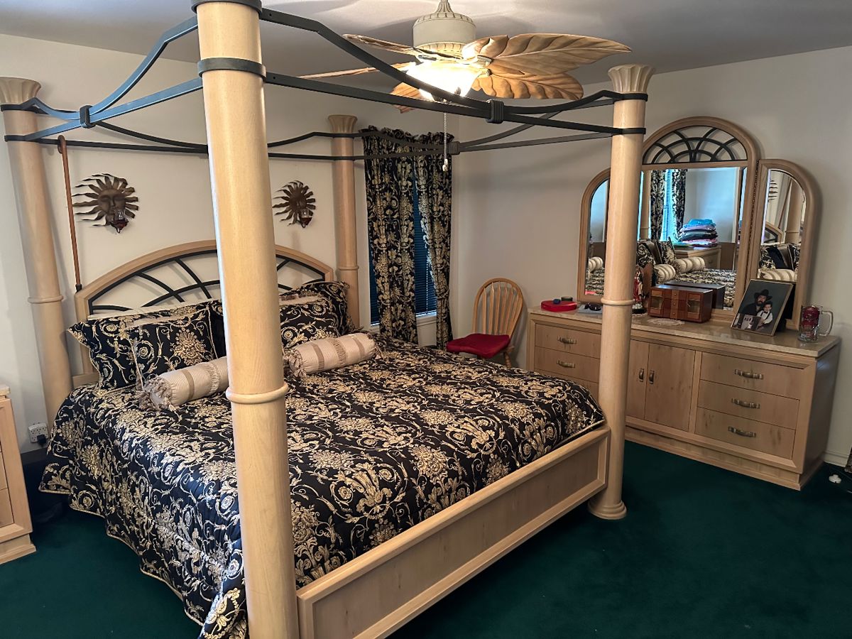 Eagle Creek Estate Sale in Floresville, TX starts on 1/11/2024