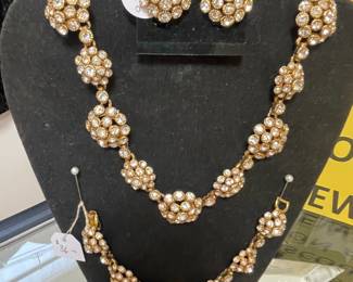 Large selection of jewelry