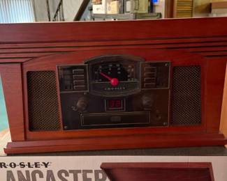 Crosley Lancaster turntable