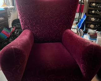 Beautiful and comfortable oversized chair  $300