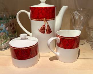 Sakura Hallmark Holiday Abundance coffee service