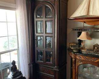 Beautiful furniture, nautical items