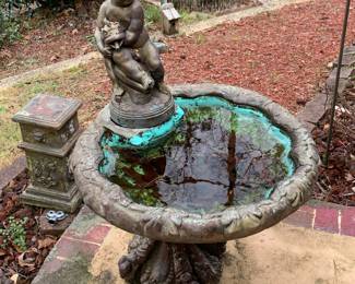 Bird bath fountain