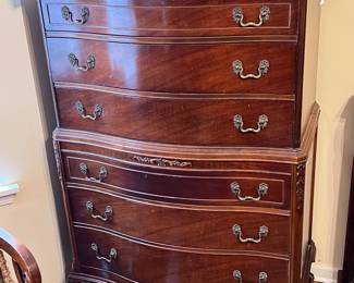 Chest of drawers