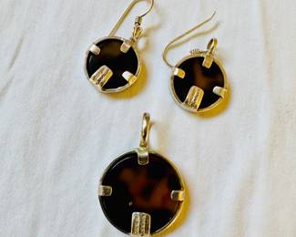 Earring and pendant set