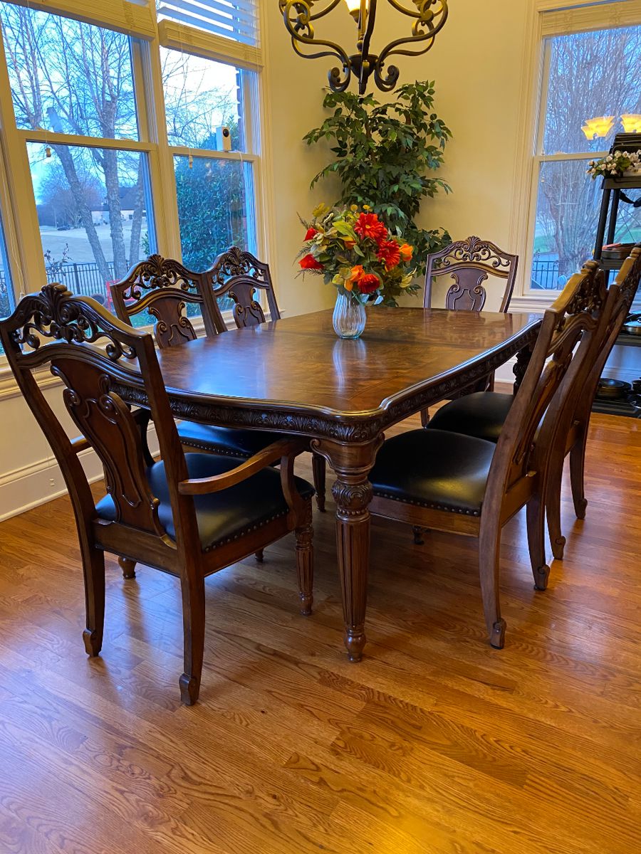 Gallatin Fairview Sale!! PARK ON ONE SIDE... starts on 1/12/2024