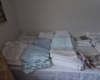 Double and Queen sheet sets