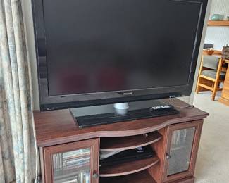 TV, and console table