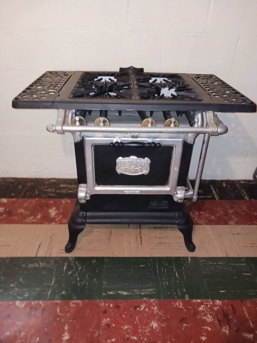 Detroit Jewel Cast Iron Early Gas Stove! Was on Display for Many Years at Citizens Gas Company in Adrian, MI.