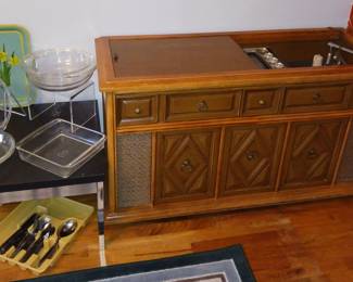 Magnavox Console Record Player!