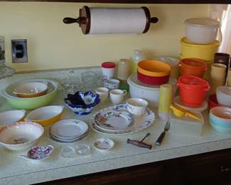 Lots of Vintage Tupperware Here!