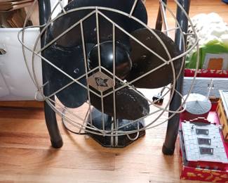 R/M Vintage Electric Fan