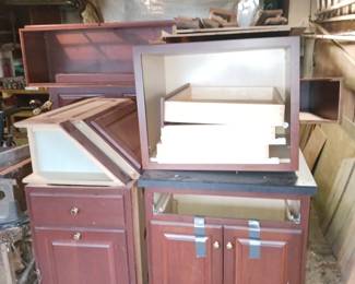 Full Set of Kitchen Cabinets!