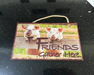Pig Friends sign