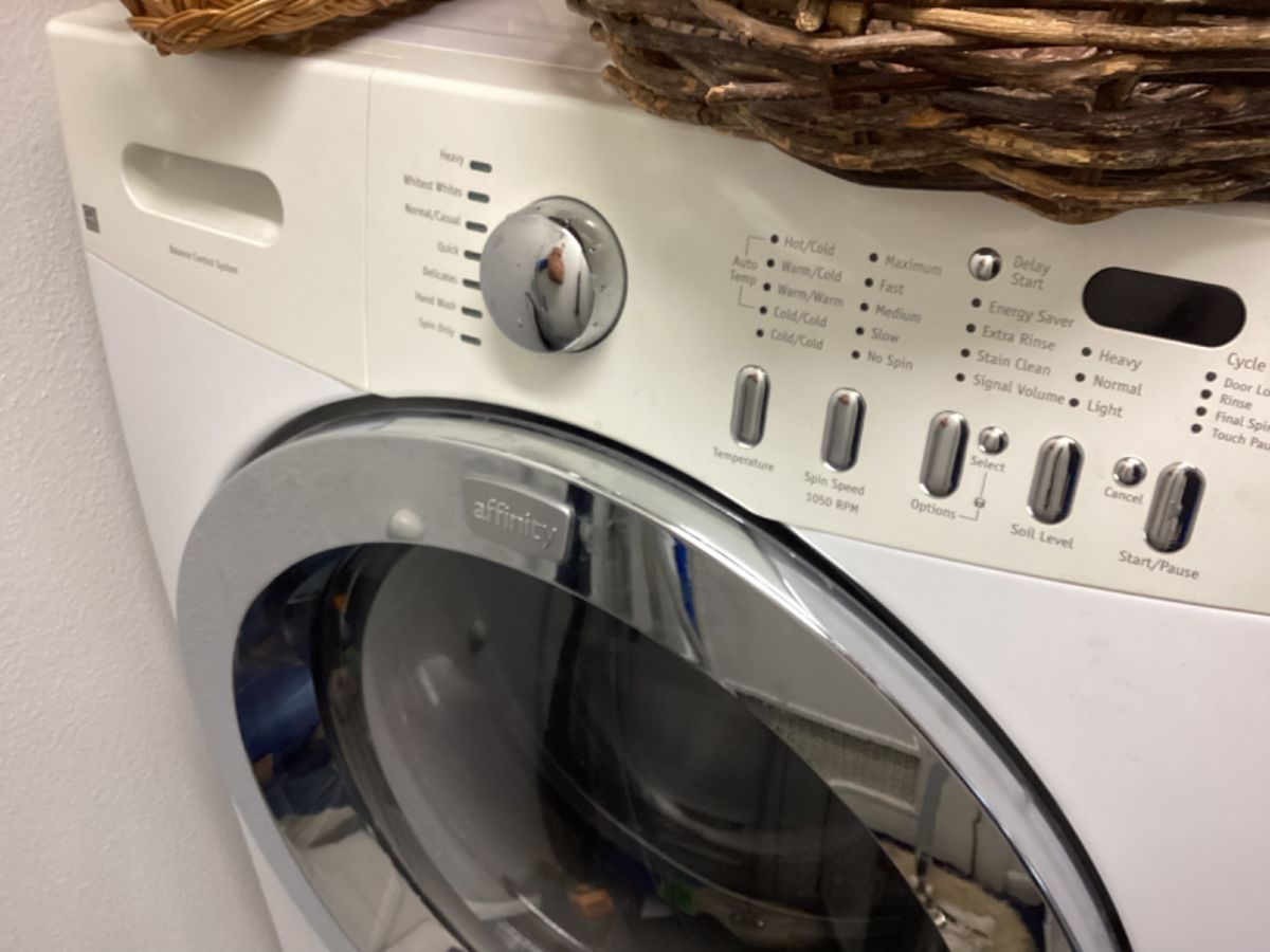 Estate Sale in Hollywood Park Texas Deceased... starts on 1/13/2024