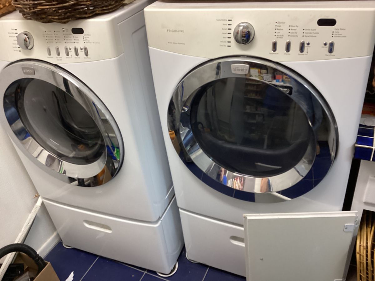 Estate Sale in Hollywood Park Texas Deceased... starts on 1/13/2024