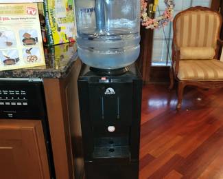 Igloo water dispenser