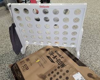 Giant 4-in-a-row Game