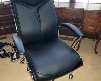 Office chair - like brand new