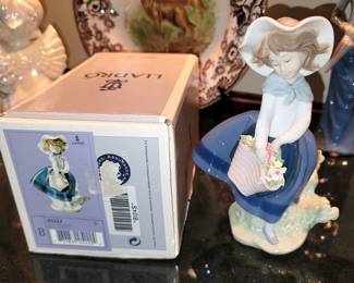 Lladro - Pretty Pickings